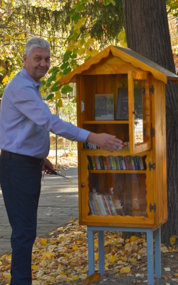 Учениците от ПГЛПТ писаха с дигиталните почерци на Левски и Ботев