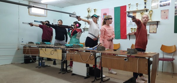 14 медала спечелиха домакините от турнира по стрелба “Севтополис“