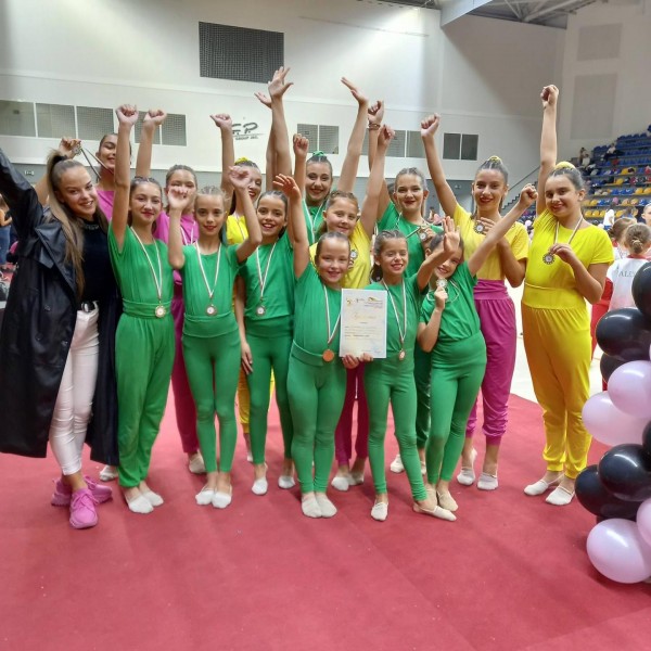 Злато и сребро завоюваха гимнастичките ни на Държавното в Шумен 