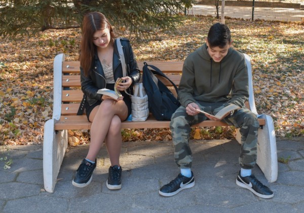 Учениците от ПГЛПТ писаха с дигиталните почерци на Левски и Ботев