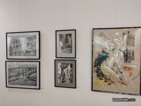 24 творци откриха “Есенен салон“ 2022 в зала „Иван Милев“ 