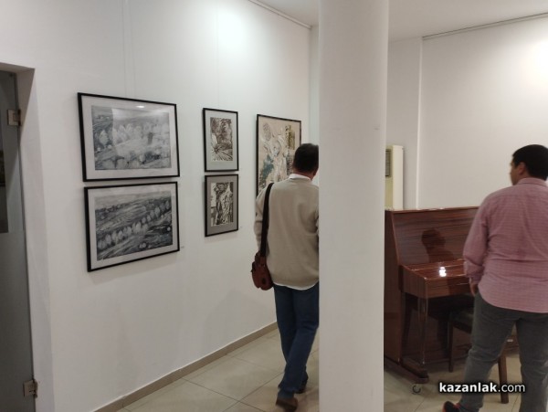 24 творци откриха “Есенен салон“ 2022 в зала „Иван Милев“ 