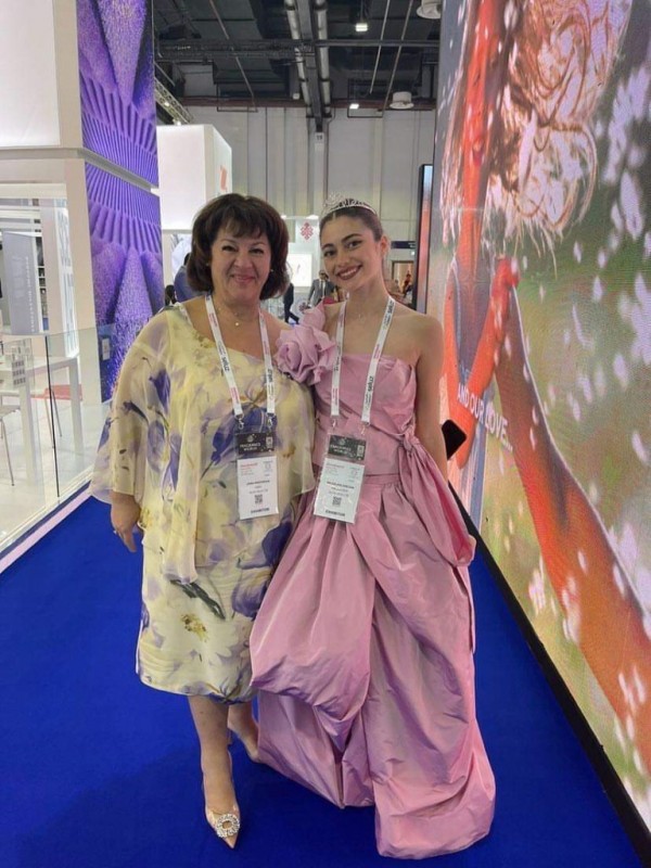Царица Роза 2022 Белослава Желева бе част от Beautyworld Middle East