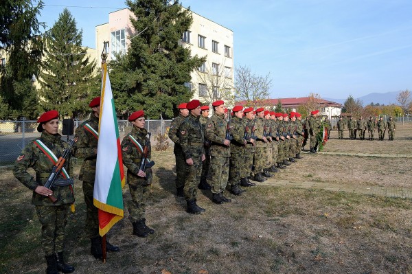 С военен ритуал-панихида в Казанлък и Карлово бе почетена паметта на загиналите за България воини