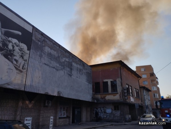 Кино България гори / ВИДЕО / ОБНОВЯВА СЕ