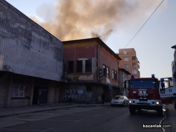 Кино България гори / ВИДЕО / ОБНОВЯВА СЕ