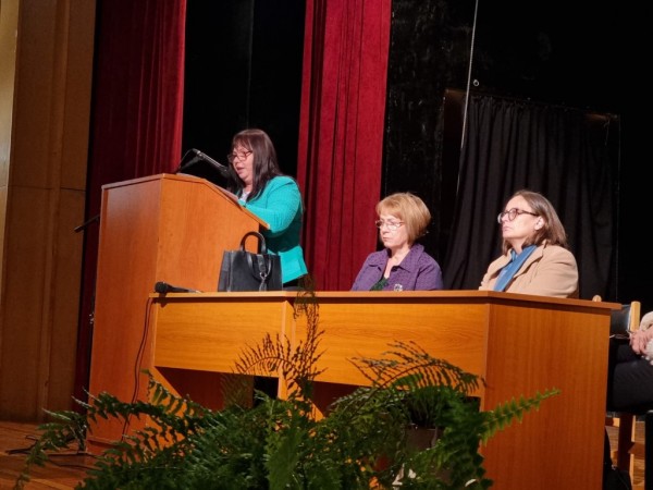 Разяснителна среща с домоуправителите, за новата програма за саниране, проведе кметът на Казанлък