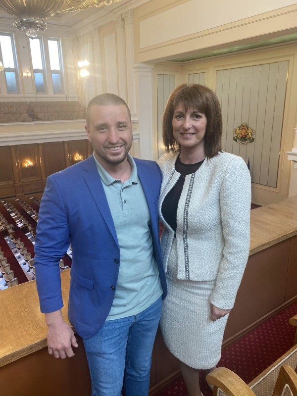 Кметове, общински съветници и част от екипа на общината посетиха Парламента