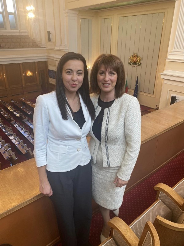 Кметове, общински съветници и част от екипа на общината посетиха Парламента