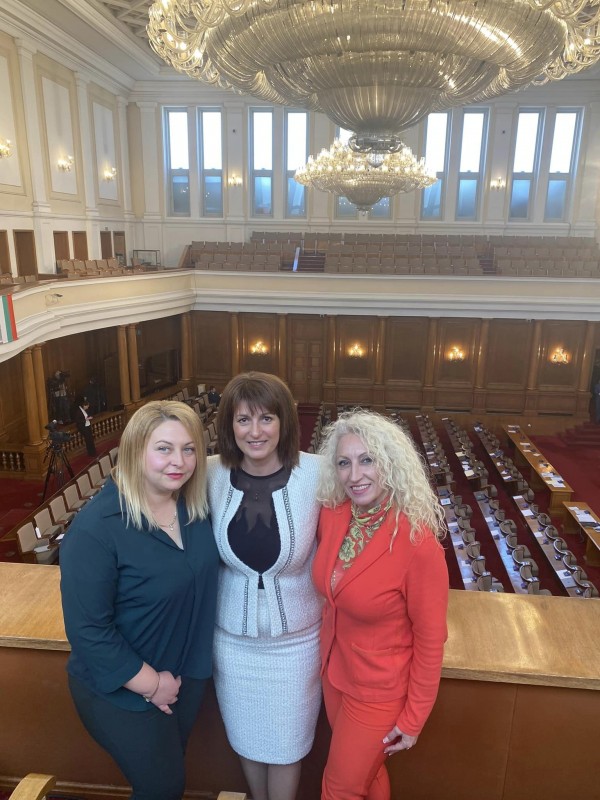 Кметове, общински съветници и част от екипа на общината посетиха Парламента