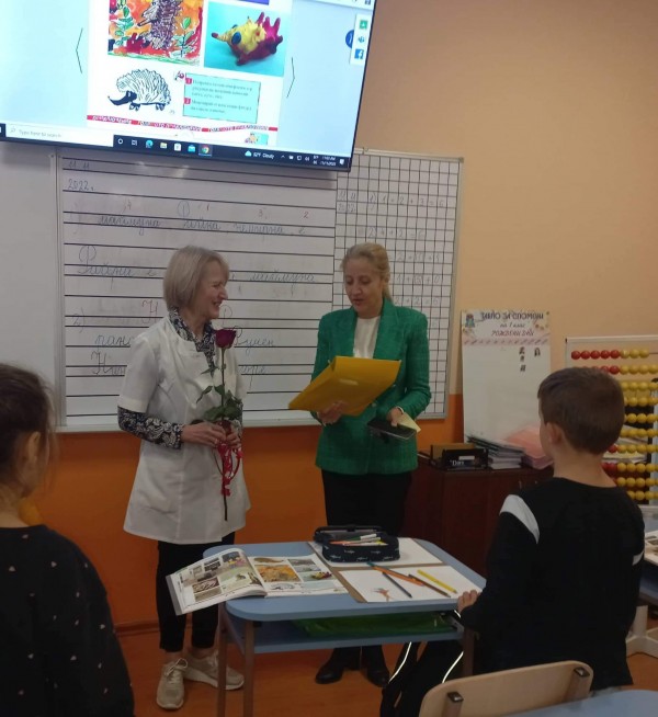 Първолаци в ОУ “Георги Кирков“ научиха за лекарската професия от д-р Рашева 