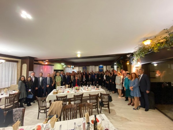 Ротарианците от Казанлък и Бурса се побратимиха