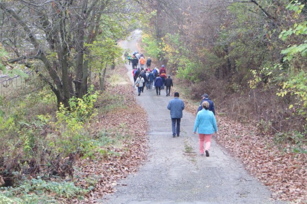 Планинари споделят снимки от есенна експедиция до Трапезица в четвъртък