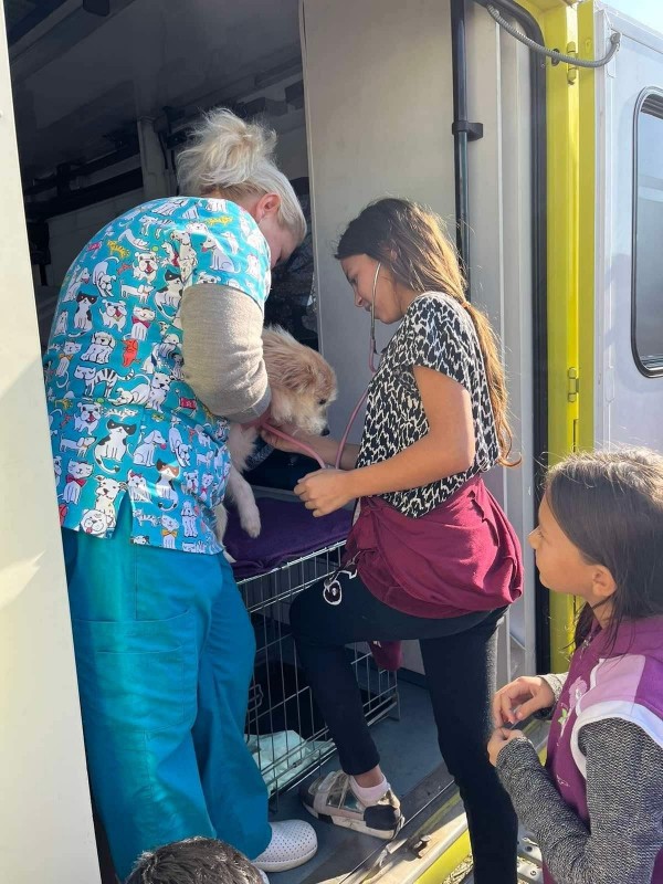 Образователната линейка за животни изпълни първата си мисия в с. Ръжена