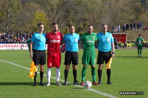 Розите загубиха от Лудогорец с 0:2, не без съдийска помощ