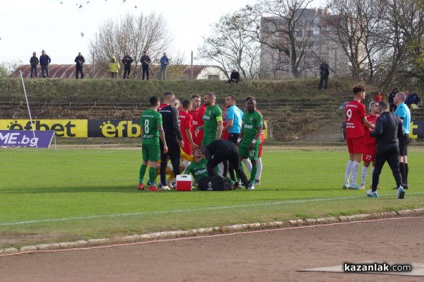 Розите загубиха от Лудогорец с 0:2, не без съдийска помощ
