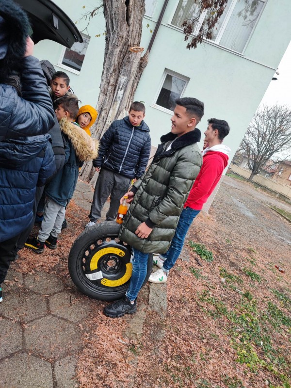 Как се управлява собствен автосервиз, разказа пред учениците на Ръжена Станимир Гяуров