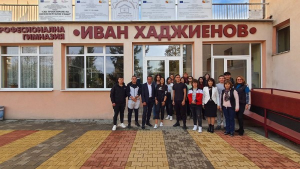 Владимир Спасов пред хаджиеновци - заразяващ личен пример, достойнство, човечност, респект