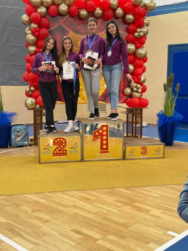 Казанлъшките грации от “Дива Денс” се завърнаха с куп медали от престижна танцова надпревара 