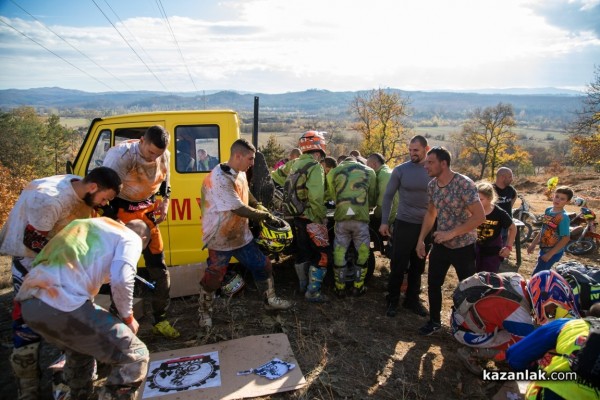 Над 400 мотора и АТВ-та стартираха в ендуро състезанието на яз. Копринка в събота