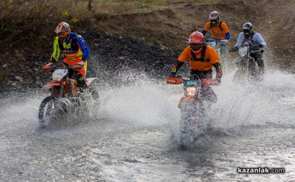 Над 400 мотора и АТВ-та стартираха в ендуро състезанието на яз. Копринка в събота