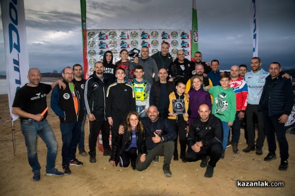 Над 400 мотора и АТВ-та стартираха в ендуро състезанието на яз. Копринка в събота