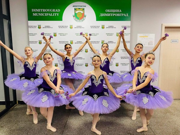Грациите не отстъпиха на професионалистите в Димитровград 