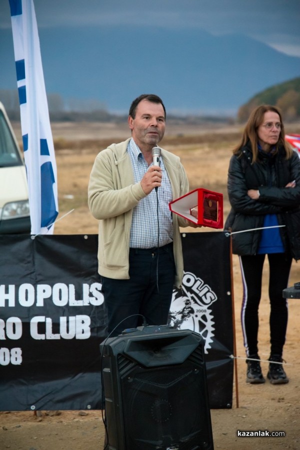 Над 400 мотора и АТВ-та стартираха в ендуро състезанието на яз. Копринка в събота