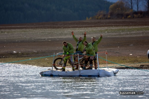 Над 400 мотора и АТВ-та стартираха в ендуро състезанието на яз. Копринка в събота