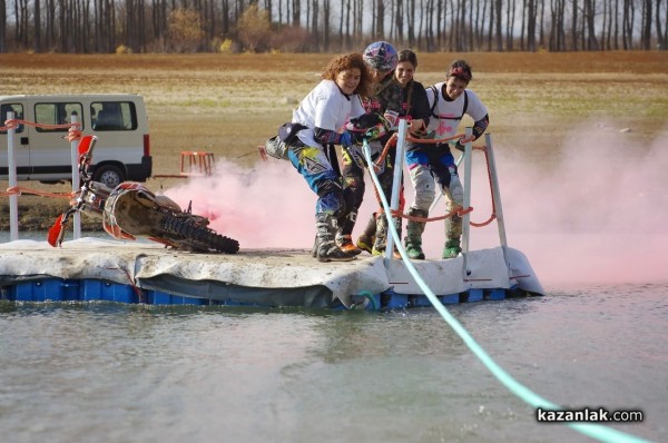Над 400 мотора и АТВ-та стартираха в ендуро състезанието на яз. Копринка в събота