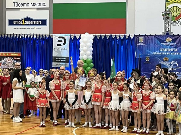 Грациите не отстъпиха на професионалистите в Димитровград 