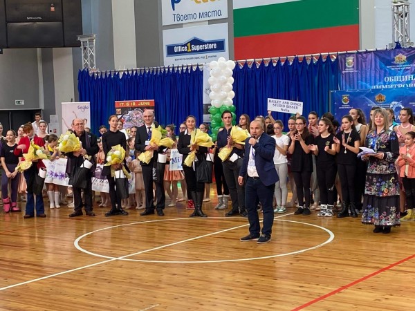 Грациите не отстъпиха на професионалистите в Димитровград 