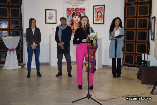 Отличиха Ангелина Стойкова със специална награда в световния конкурс „Малък Зограф“