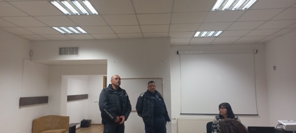 Жените на Казанлък стартираха 16-дневна кампания. Тази вечер организират шествие срещу насилието над жени