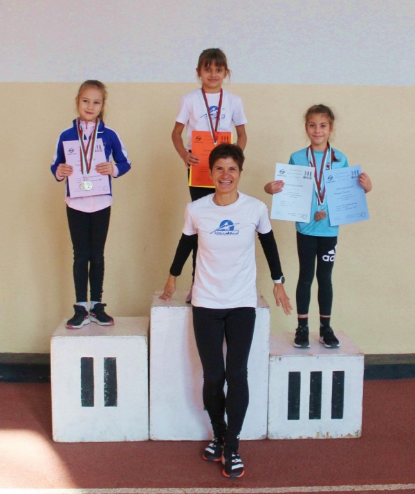 Атлетите от СКА “Пендарева “ с блестящо представяне във Велико Търново