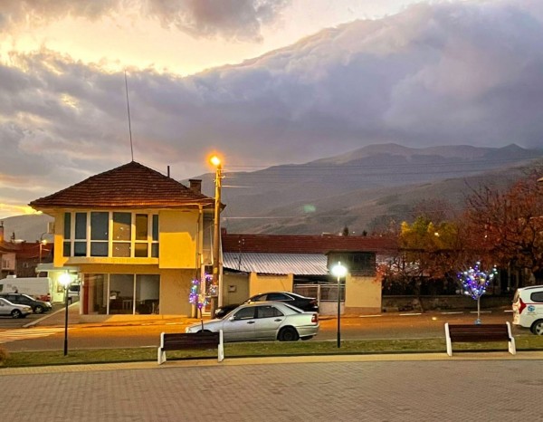 Кметство Шипка мотивира най-малките да правят добрини с коледно предизвикателство