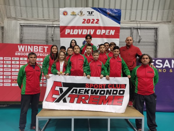 27 медала грабнаха казанлъшките таекуондисти на международен турнир в Пловдив 