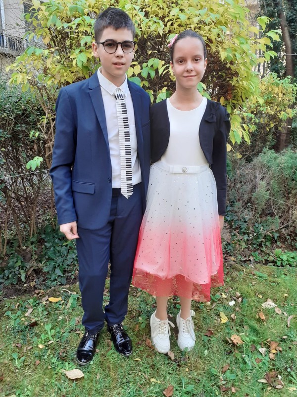 Казанлъшките пианисти се завърнаха с високи отличия от национален конкурс в София 