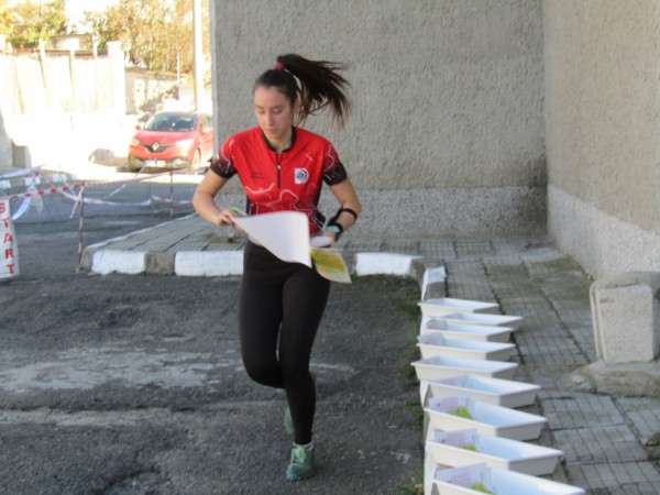 156 малки и големи участници се включиха в традиционното Никулденско бягане