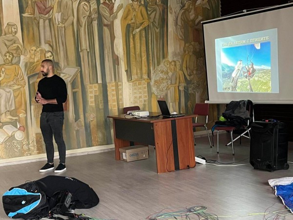 Как един парапланерист “кацна“ в Ръжена