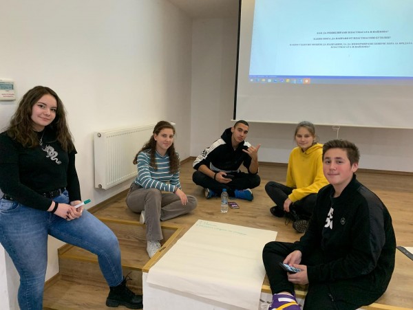 Младежите от МОС се запознаха с проекта “ОбективНО Еко”