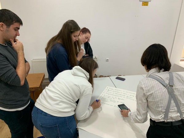 Младежите от МОС се запознаха с проекта “ОбективНО Еко”