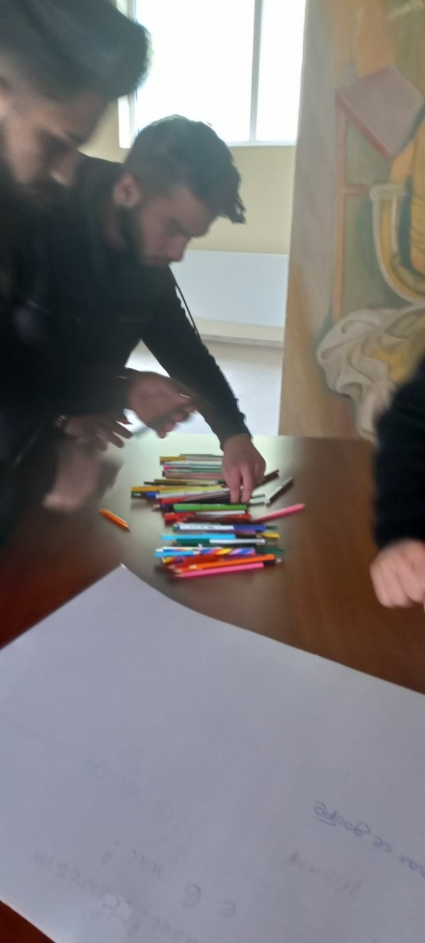 Ученици от Казанлък и Ръжена взеха участие в работната сесия „Ненасилие - ключът е в нас!“