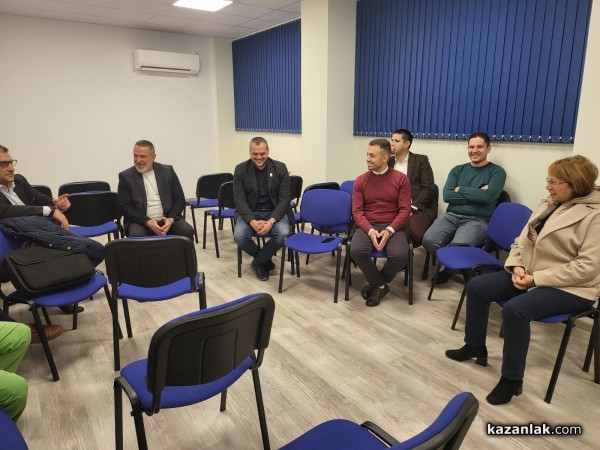 Митрополит Киприан, Галина Стоянова и Ротари клуб в подкрепа на Поликлиниката за закупуване на скенер