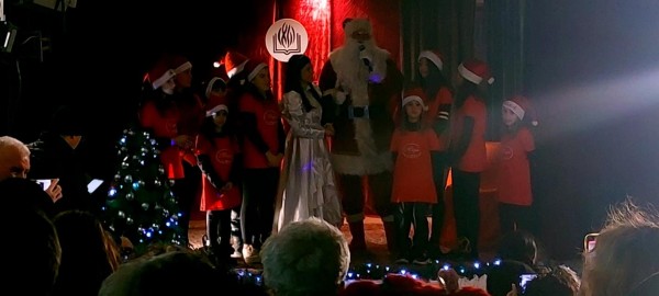 С концерт и коледари шипченци дадоха старт на коледните празници