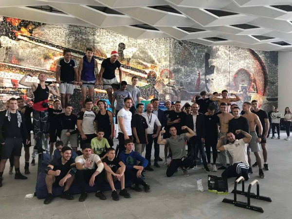 Казанлъчанинът Добрин Добрев спечели първото място в Коледен турнир по стрийт фитнес в София