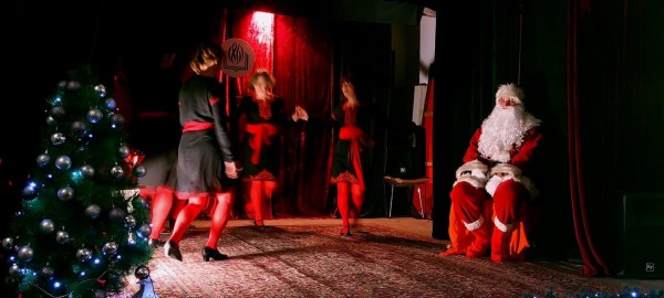 С концерт и коледари шипченци дадоха старт на коледните празници