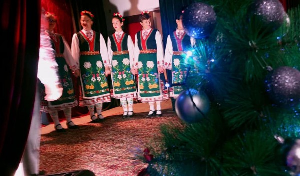 С концерт и коледари шипченци дадоха старт на коледните празници