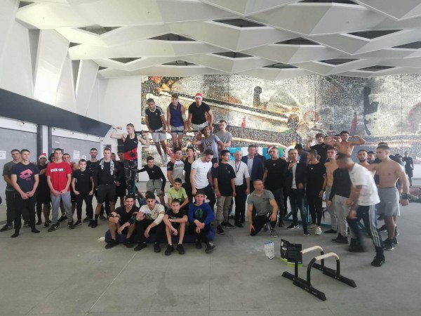 Казанлъчанинът Добрин Добрев спечели първото място в Коледен турнир по стрийт фитнес в София