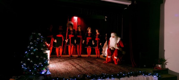 С концерт и коледари шипченци дадоха старт на коледните празници